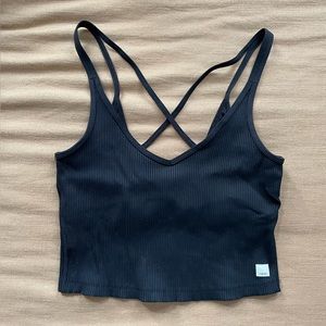 Vuori - black ribbed cross back sports bra tank crop top
